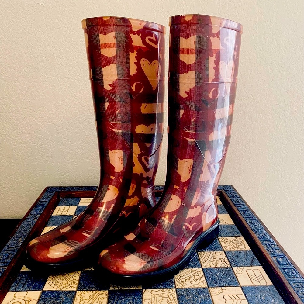 Burberry Heart Check Rain Boots